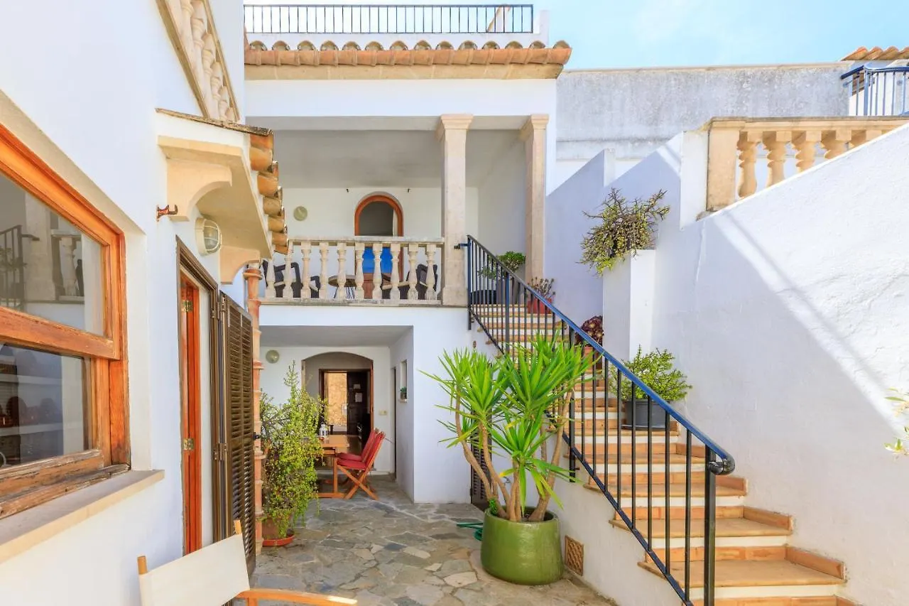 Contacten van Casa Torres